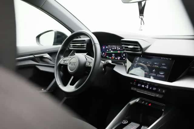 Audi A3 (2023) thumbnail 32