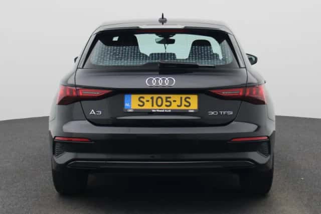 Audi A3 (2023) thumbnail 5