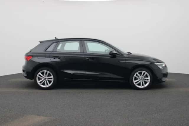 Audi A3 (2023) thumbnail 6