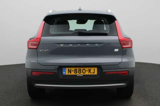 Volvo XC40 (2021) thumbnail 5