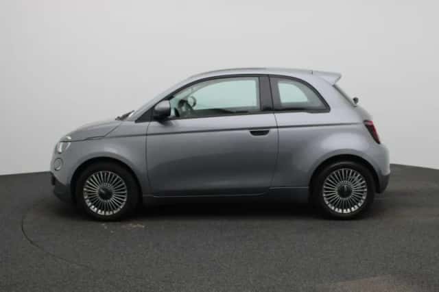 Fiat 500 (2022) thumbnail 4