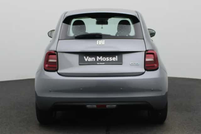 Fiat 500 (2022) thumbnail 5