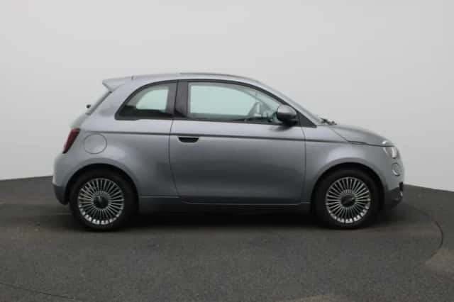 Fiat 500 (2022) thumbnail 6