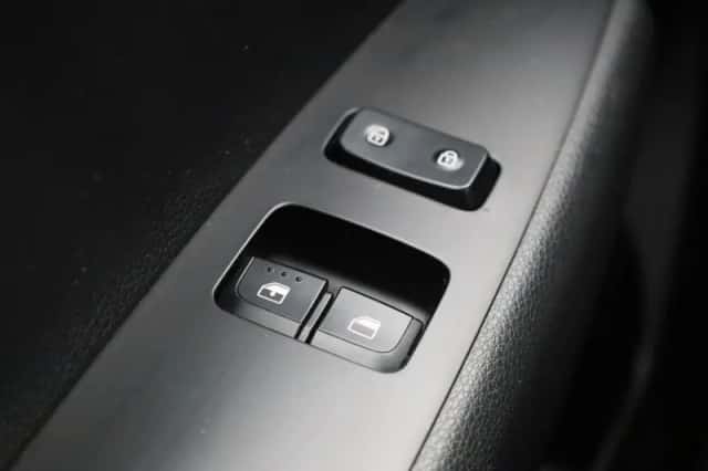 Kia Picanto (2020) thumbnail 24