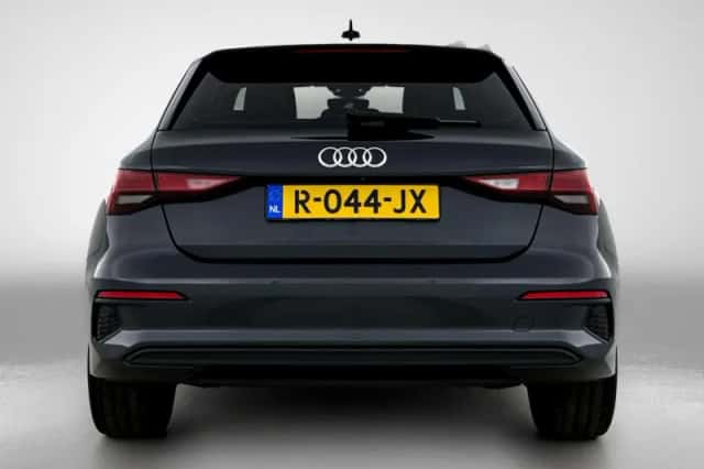 Audi A3 (2022) thumbnail 3