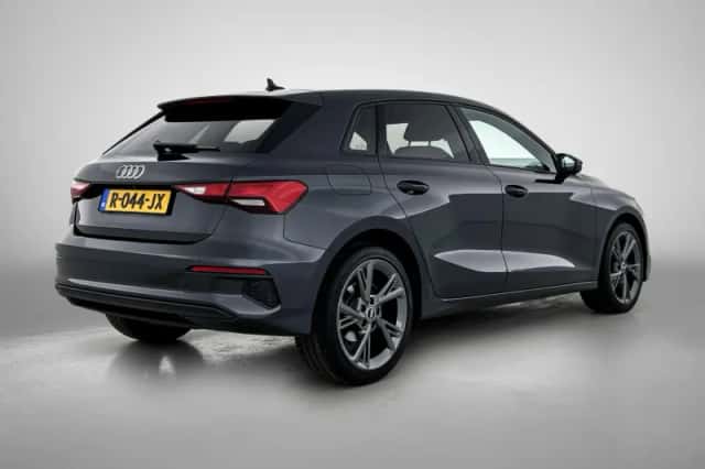 Audi A3 (2022) thumbnail 4