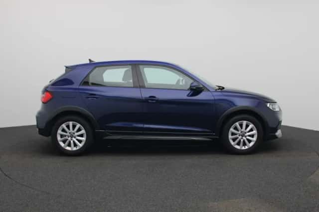 Audi A1 (2023) thumbnail 6