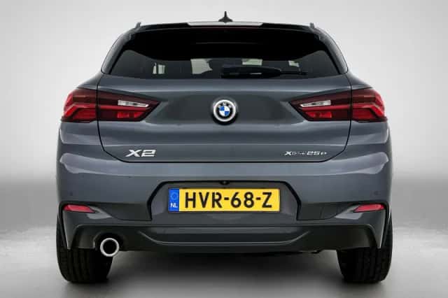 BMW X2 (2021) thumbnail 3