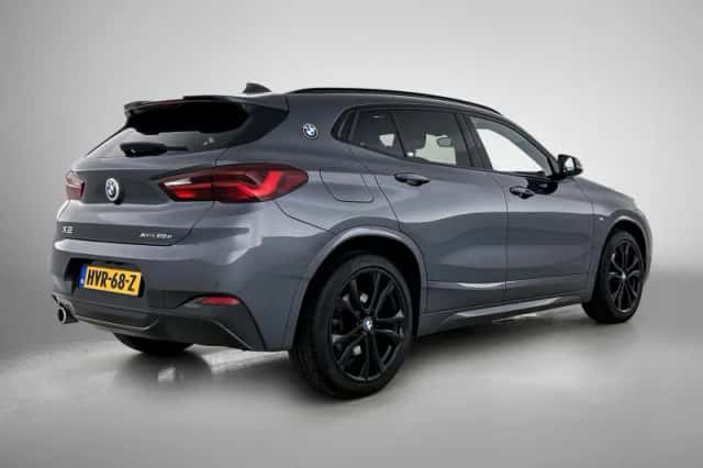 BMW X2 (2021) thumbnail 4