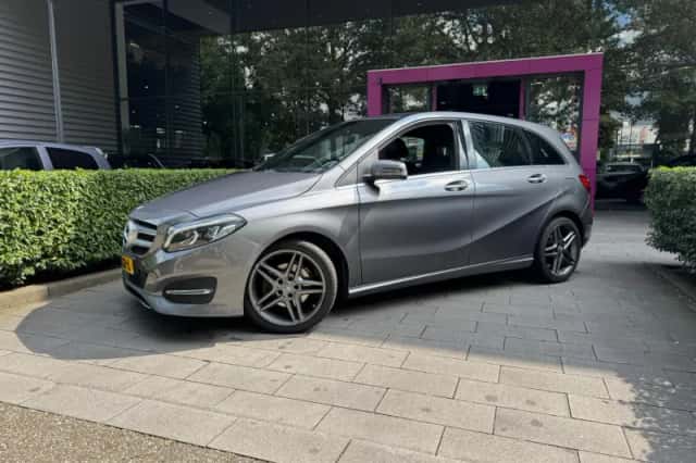Mercedes-Benz B-Klasse (2016) thumbnail 2