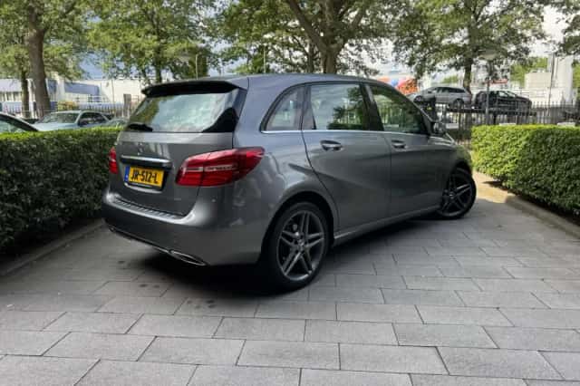Mercedes-Benz B-Klasse (2016) thumbnail 3