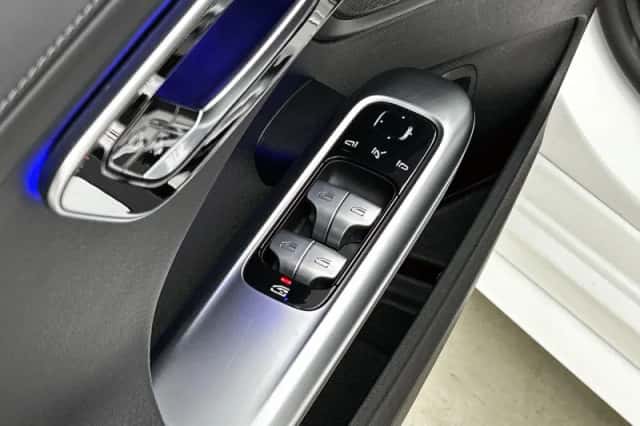 Mercedes-Benz C-Klasse (2022) thumbnail 32