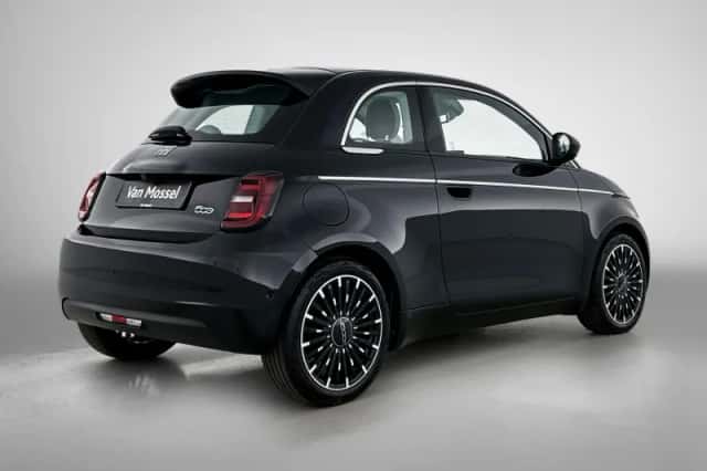 Fiat 500e (2023) thumbnail 4