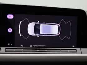 Volkswagen Golf (2022) thumbnail 21