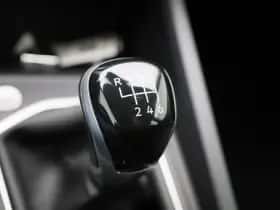 Volkswagen Golf thumbnail 22