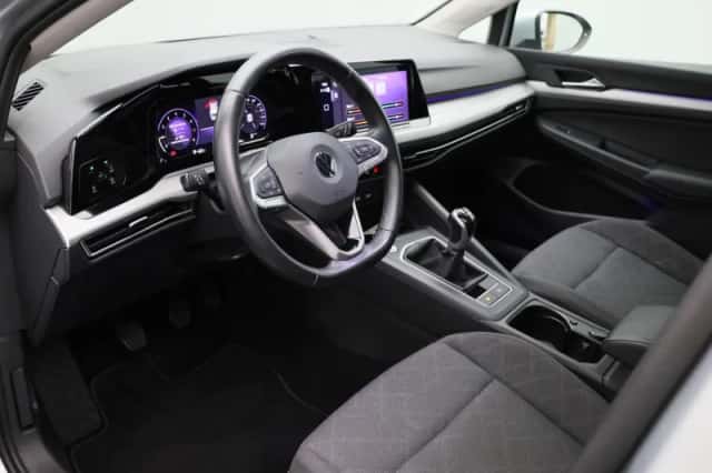 Volkswagen Golf (2022) thumbnail 28