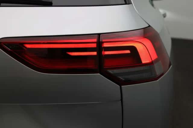 Volkswagen Golf (2022) thumbnail 33