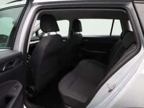 Volkswagen Golf thumbnail 10