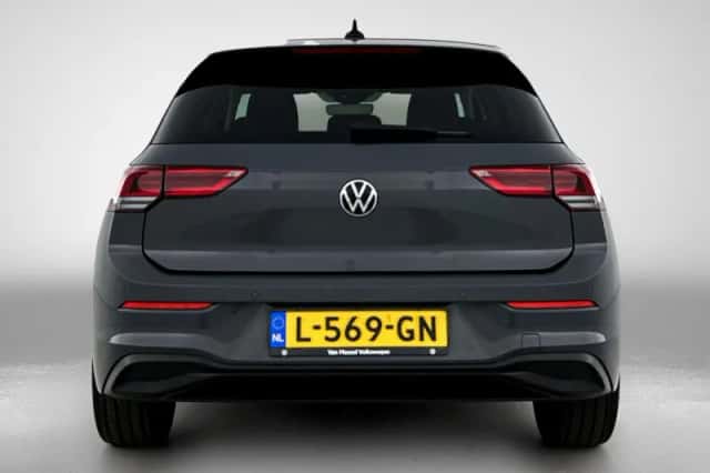 Volkswagen Golf (2020) thumbnail 3