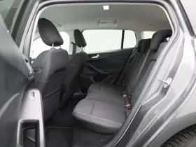 Ford Focus thumbnail 12