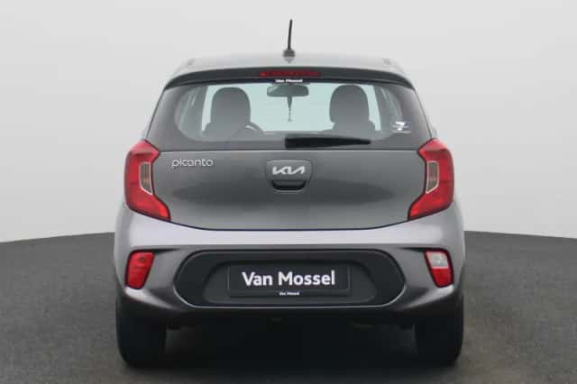 Kia Picanto (2023) thumbnail 5
