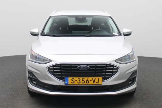 Ford Focus (2023) thumbnail 3