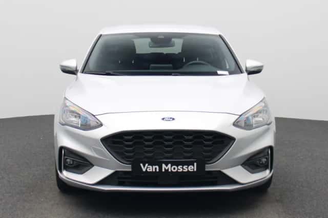 Ford Focus (2020) thumbnail 3