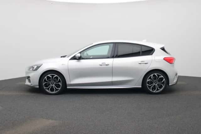 Ford Focus (2020) thumbnail 4