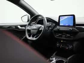 Ford Focus thumbnail 32