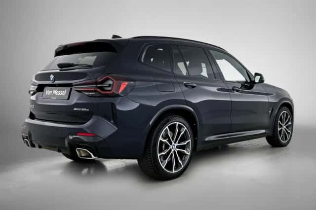 BMW X3 (2023) thumbnail 4