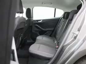 Ford Focus thumbnail 12