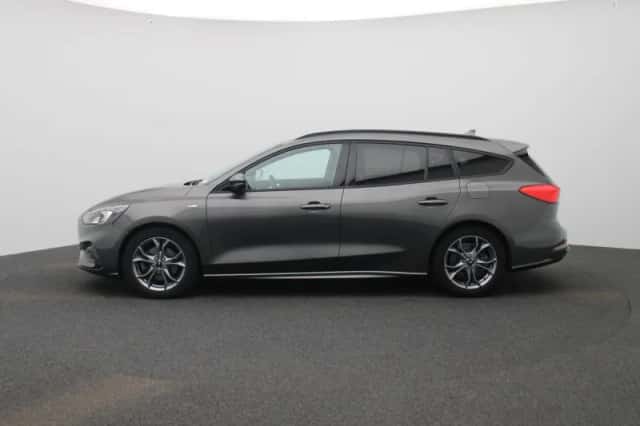 Ford Focus (2020) thumbnail 4