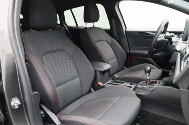Ford Focus (2020) thumbnail 41