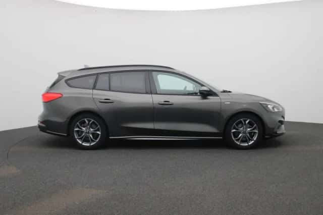 Ford Focus (2020) thumbnail 6