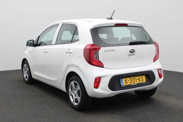Kia Picanto (2021) thumbnail 2