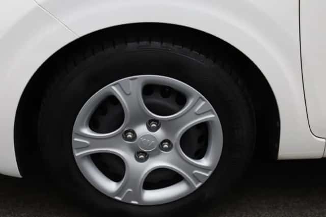 Kia Picanto (2021) thumbnail 11
