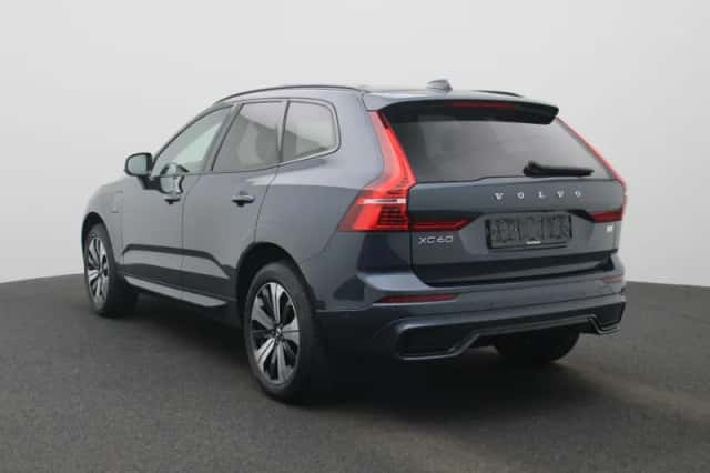 Volvo XC60 (2023) thumbnail 2