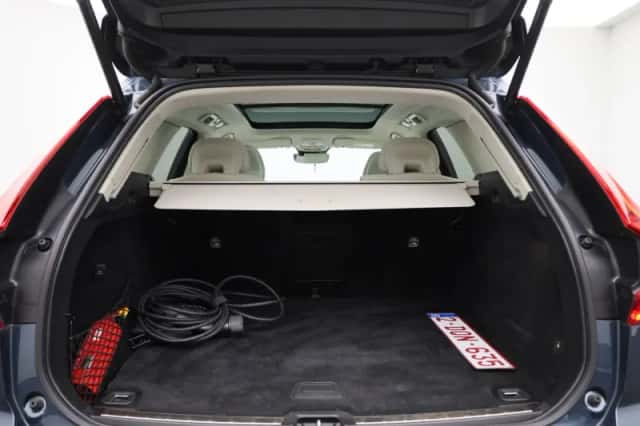 Volvo XC60 (2023) thumbnail 14
