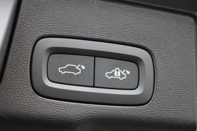 Volvo XC60 (2023) thumbnail 15