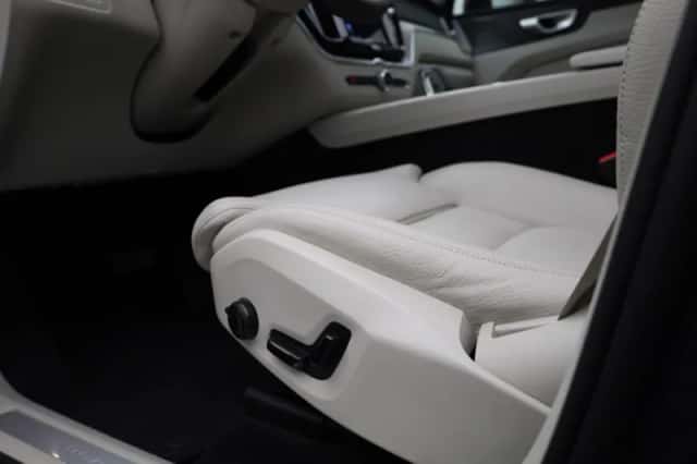 Volvo XC60 (2023) thumbnail 31