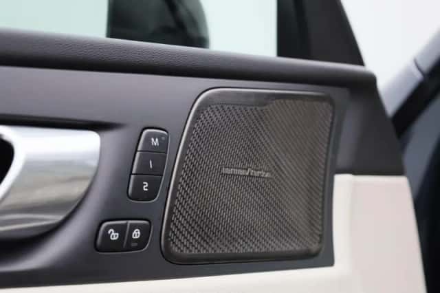 Volvo XC60 (2023) thumbnail 32
