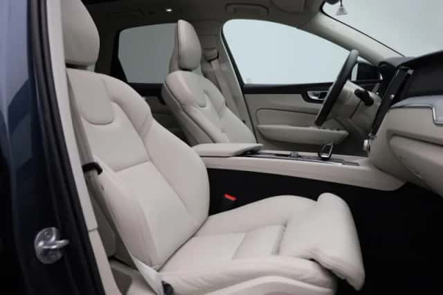 Volvo XC60 (2023) thumbnail 35