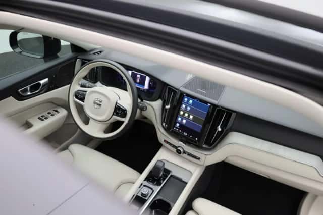 Volvo XC60 (2023) thumbnail 37