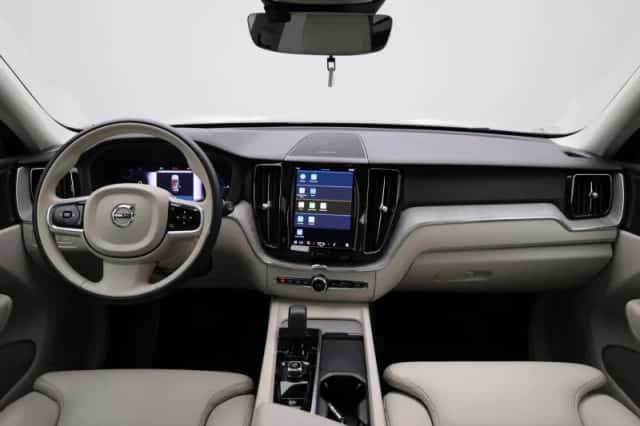 Volvo XC60 (2023) thumbnail 39