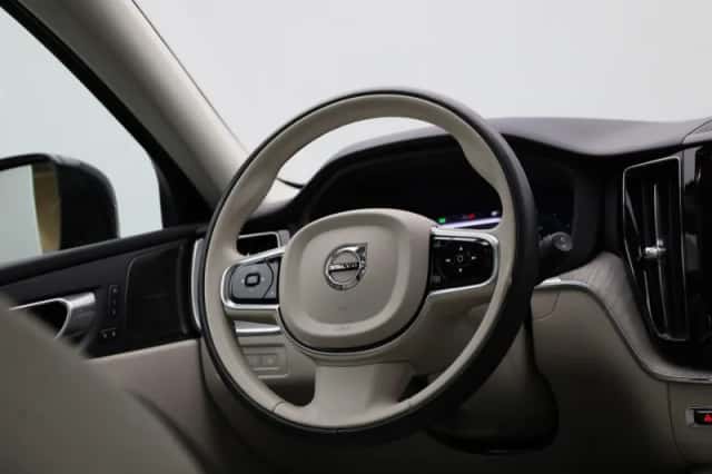 Volvo XC60 (2023) thumbnail 40