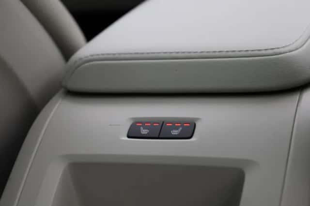 Volvo XC60 (2023) thumbnail 41