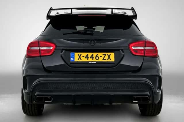 Mercedes-Benz GLA (2015) thumbnail 3
