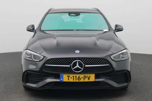 Mercedes-Benz C-Klasse (2023) thumbnail 3