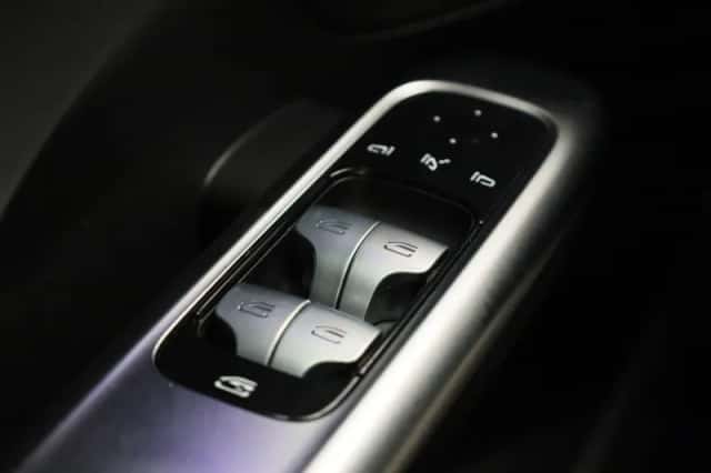 Mercedes-Benz C-Klasse (2023) thumbnail 36