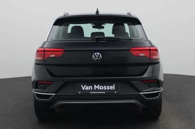 Volkswagen T-Roc (2021) thumbnail 5
